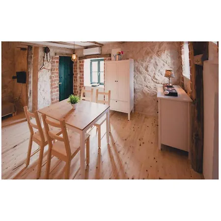 2 Bedroom Amazing In Vikendica