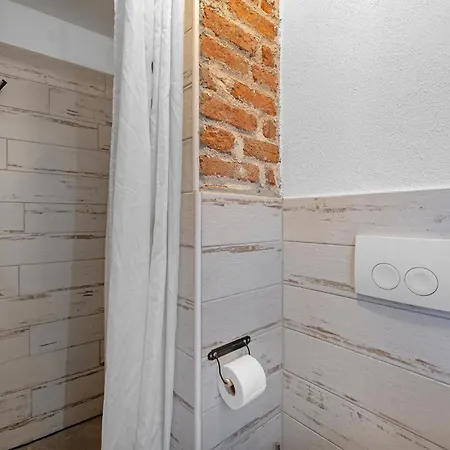 Nyaraló 2 Bedroom Amazing In Pirovac