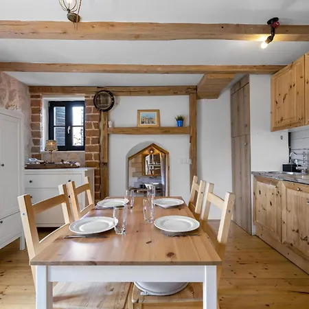 2 Bedroom Amazing In Pirovac