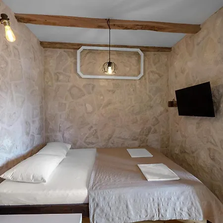 Holiday home 2 Bedroom Amazing In Pirovac