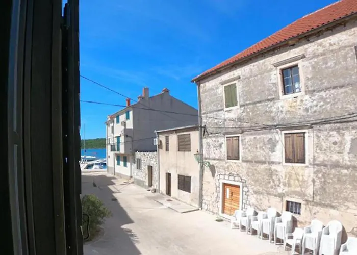 2 Bedroom Amazing In *