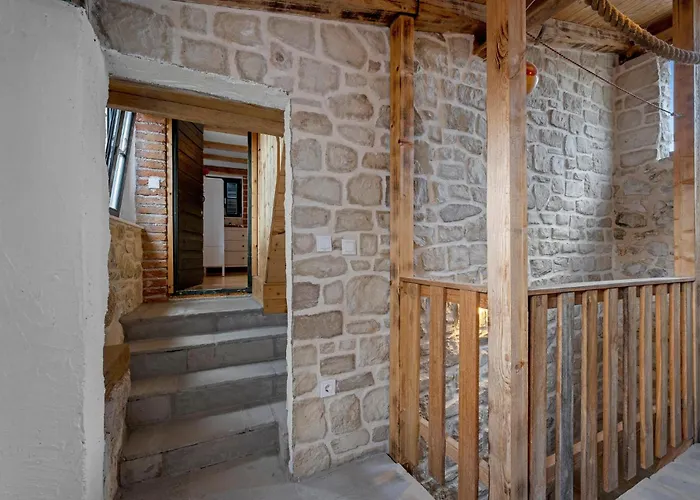 2 Bedroom Amazing In 別荘 *